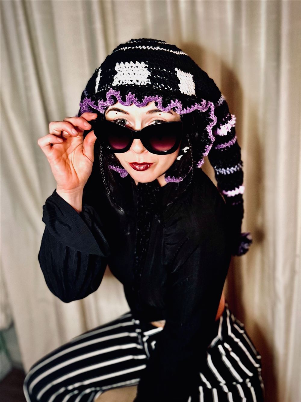 Black crochet hood with sunglasses